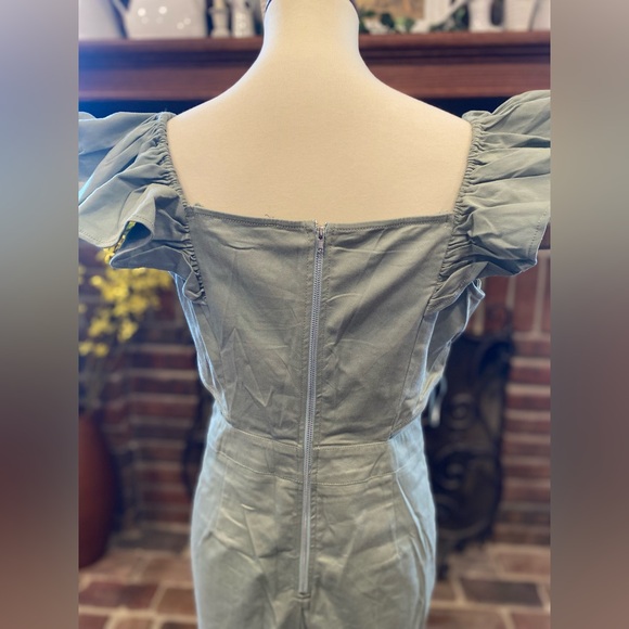 NWT FLYING TOMATO SAGE RUFFLE WITH SIDE CUT OUTS JUMPSUIT LARGE - Picture 4 of 7